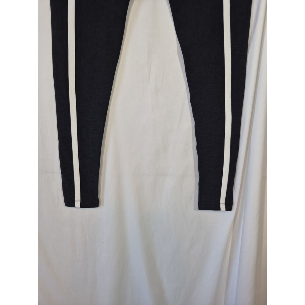Beyond Yoga Spacedye New Moves Black White Stripe Leggings Medium - Picture 9 of 10